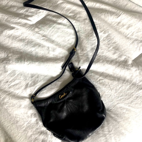 Black Coach Crossbody - Picture 1 of 3